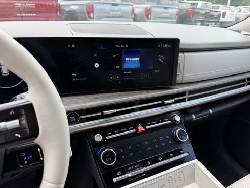 Used 2025 Hyundai Santa Fe Limited FWD image 19