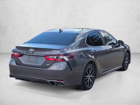 Used 2024 Toyota Camry SE FWD image 5