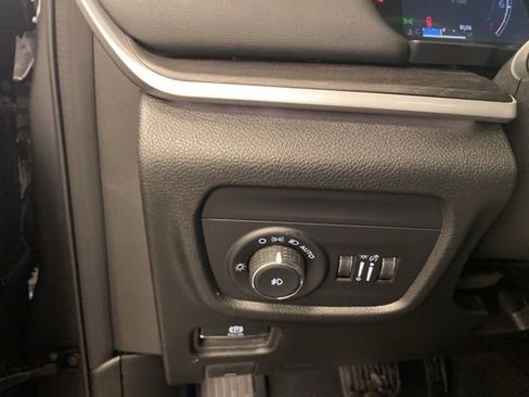 New 2026 Jeep Grand Cherokee Limited w/ Limited Altitude Package image 19