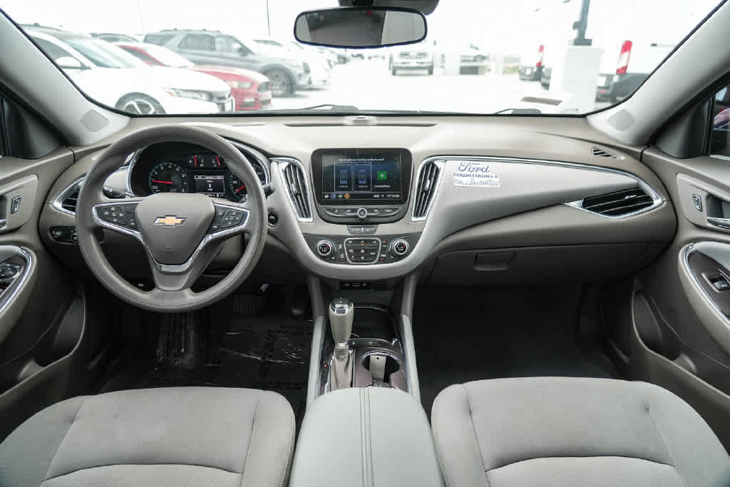 Used 2020 Chevrolet Malibu LT FWD image 12