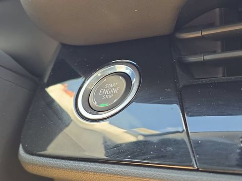 Used 2025 Buick Envision Avenir AWD/4WD image 22