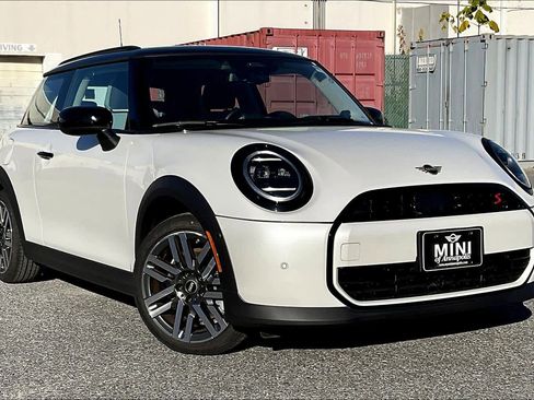 Used 2025 MINI Cooper Countryman S image 3