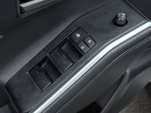 Certified 2024 Toyota Highlander LE image 10