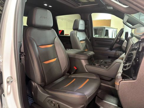 Used 2025 GMC Sierra 2500 AT4 w/ AT4 Premium Plus Package AWD/4WD image 22