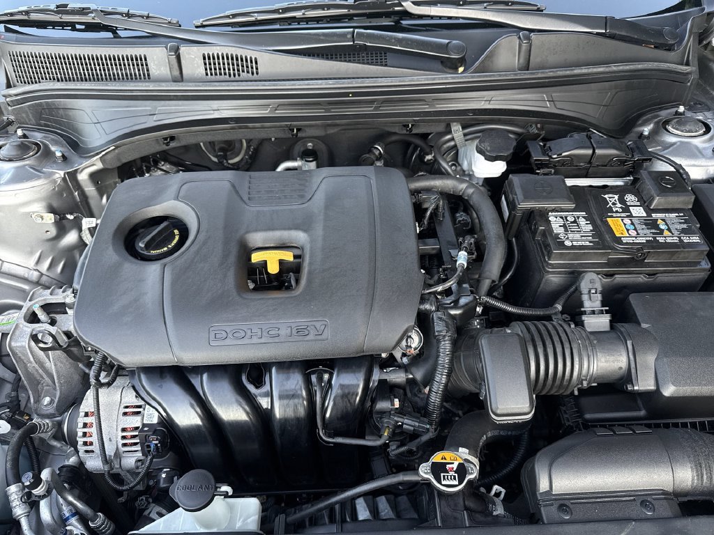 Used 2023 Kia Forte LXS w/ LXS Technology Package FWD image 17