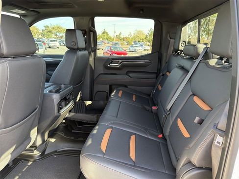 Used 2023 GMC Sierra 1500 AT4 w/ Technology Package image 27