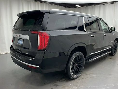 Certified 2023 GMC Yukon XL SLT w/ SLT Premium Package image 3
