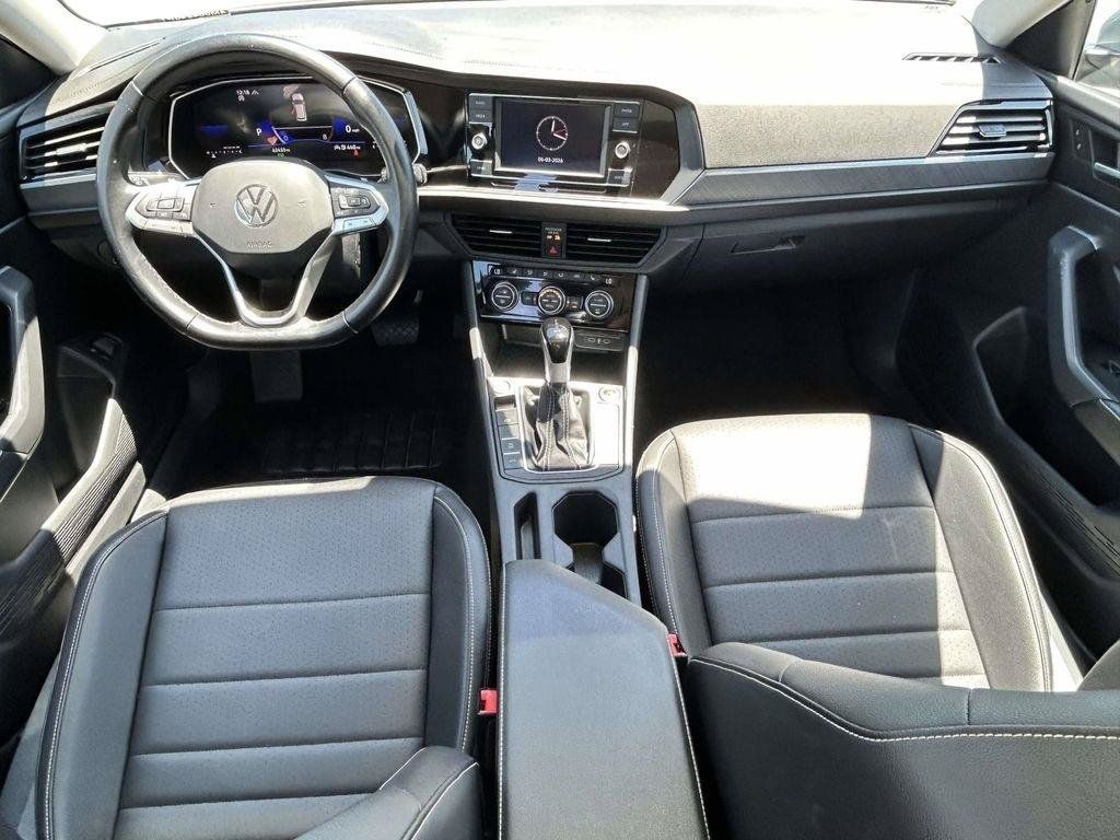 Used 2024 Volkswagen Jetta SE FWD image 9