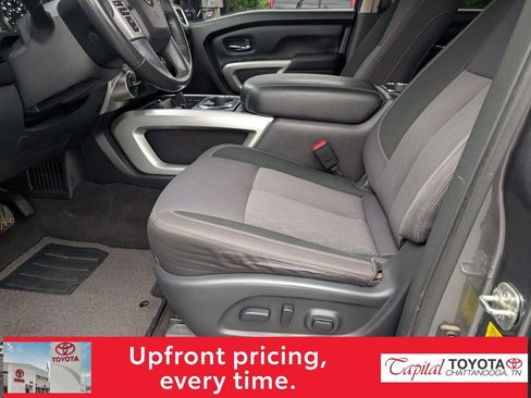 Used 2021 Nissan Titan SV w/ SV Convenience Package AWD/4WD image 13