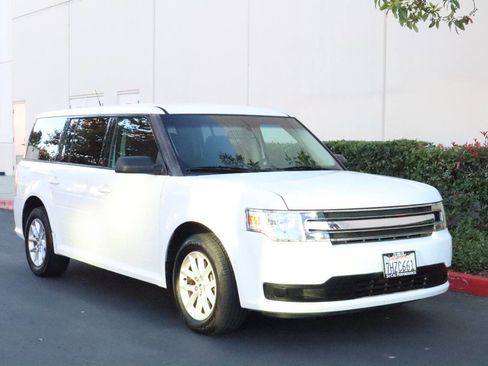 Used 2014 Ford Flex SE image 1