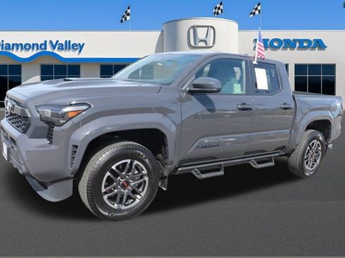 Used 2024 Toyota Tacoma TRD Sport image 3