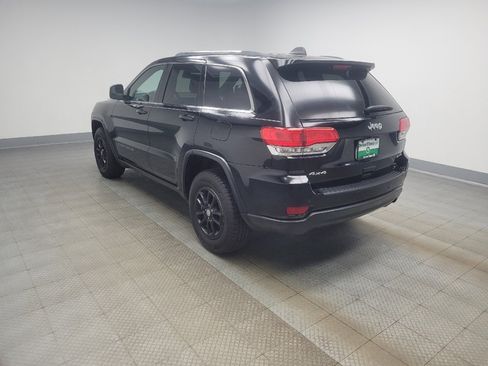 Used 2019 Jeep Grand Cherokee Laredo AWD/4WD image 3