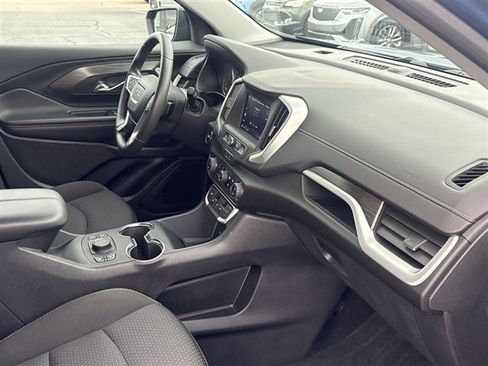 Used 2024 GMC Terrain SLE w/ Driver Convenience Package FWD image 27