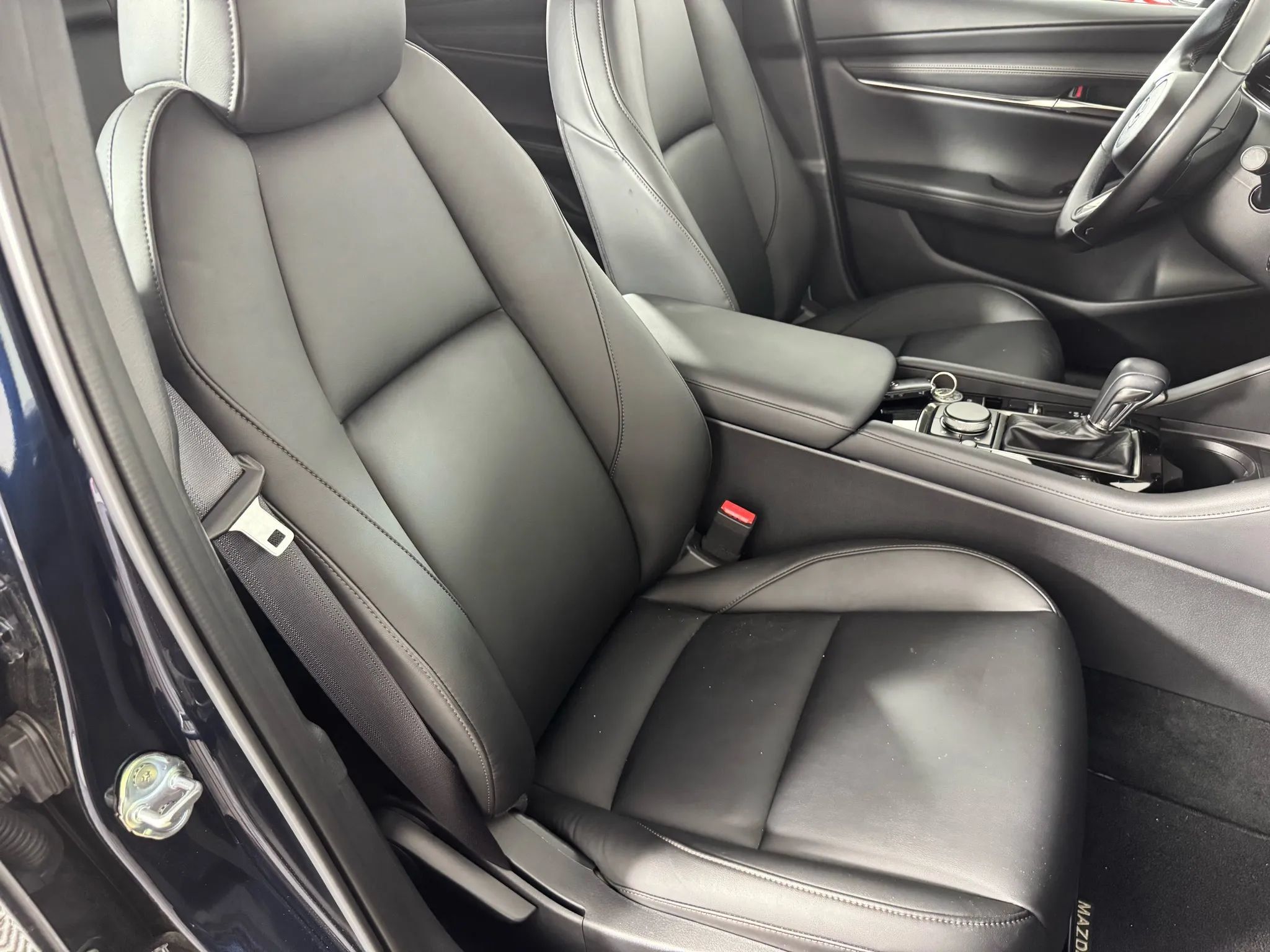 Used 2023 MAZDA MAZDA3 s FWD image 35