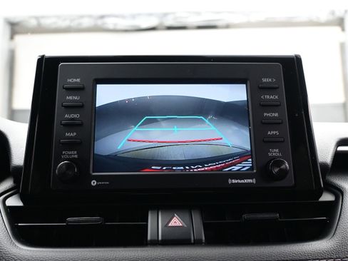 Used 2022 Toyota RAV4 LE AWD/4WD image 17