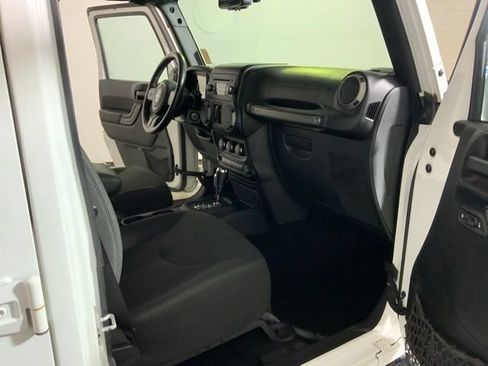 Used 2016 Jeep Wrangler Unlimited Sport w/ Quick Order Package 24S AWD/4WD image 26