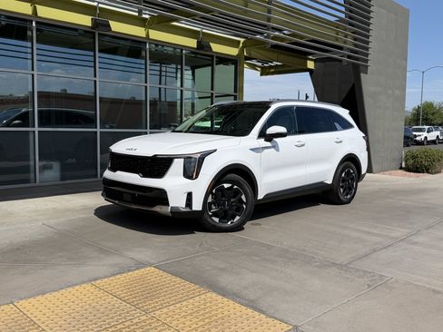 Used 2025 Kia Sorento S w/ Panoramic Sunroof Package FWD image 1
