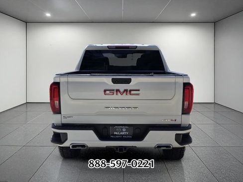Used 2022 GMC Sierra 1500 AT4 w/ AT4 Preferred Package AWD/4WD image 4