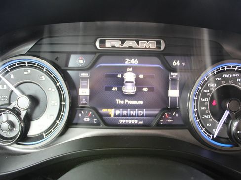 Used 2019 RAM 1500 Limited RWD image 15