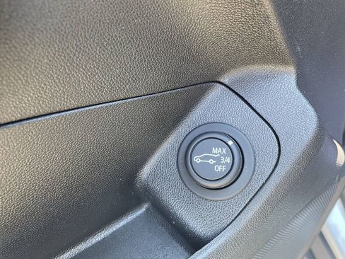 Used 2024 GMC Terrain SLE w/ Driver Convenience Package AWD/4WD image 13