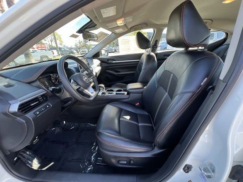 Used 2023 Nissan Altima 2.5 SR image 18