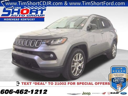 Used 2022 Jeep Compass Latitude AWD/4WD image 1