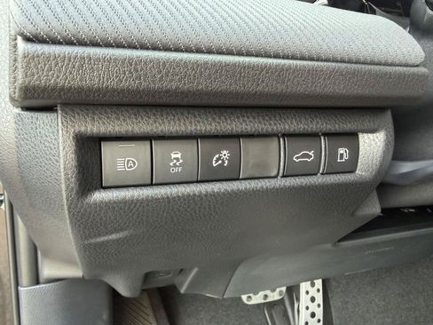 New 2026 Toyota Camry Hybrid AWD/4WD image 28