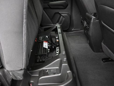 Used 2024 GMC Canyon Elevation image 13