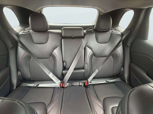 Used 2019 Jeep Cherokee Trailhawk w/ Cold Weather Group image 15