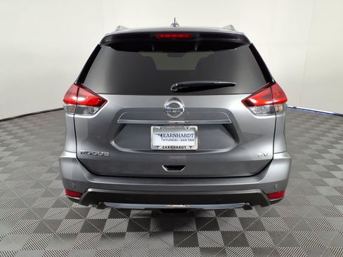 Used 2019 Nissan Rogue SV FWD image 4