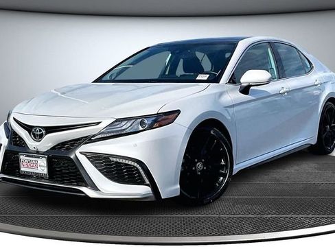 Used 2024 Toyota Camry XSE image 3