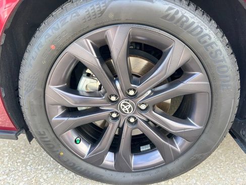Used 2021 Toyota Sienna XSE w/ XSE Plus Package FWD image 9