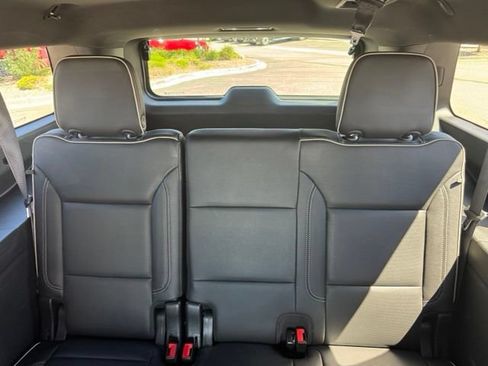 Certified 2021 Chevrolet Suburban Premier AWD/4WD image 22