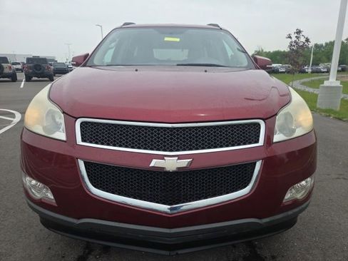 Used 2011 Chevrolet Traverse LT w/ Personal Connectivity Package FWD image 3
