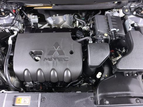 Used 2020 Mitsubishi Outlander ES AWD/4WD image 40