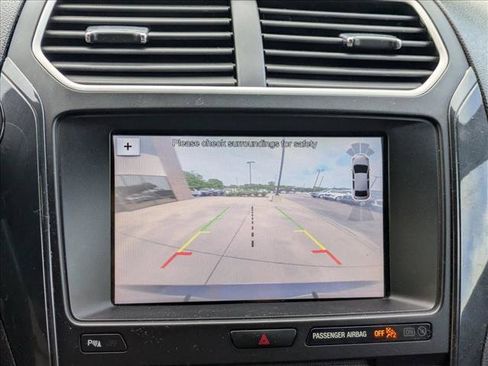Used 2017 Ford Explorer XLT w/ Equipment Group 202A FWD image 15