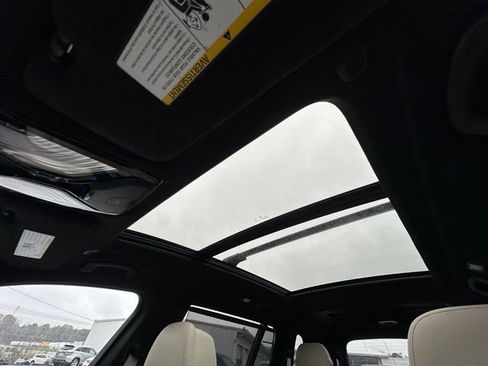 Used 2022 BMW X7 xDrive40i w/ M Sport Package image 28