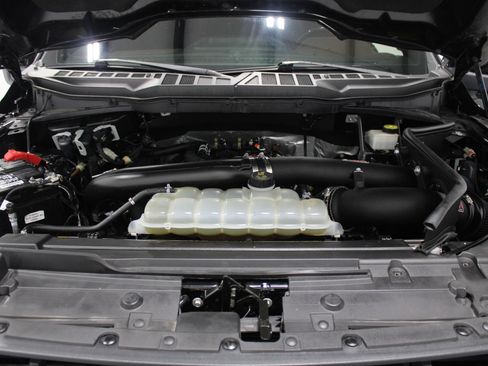Used 2022 Ford F150 Lariat AWD/4WD image 10