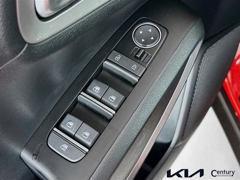Certified 2025 Kia Soul LX FWD image 16