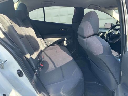 Used 2021 Toyota Corolla LE FWD image 18