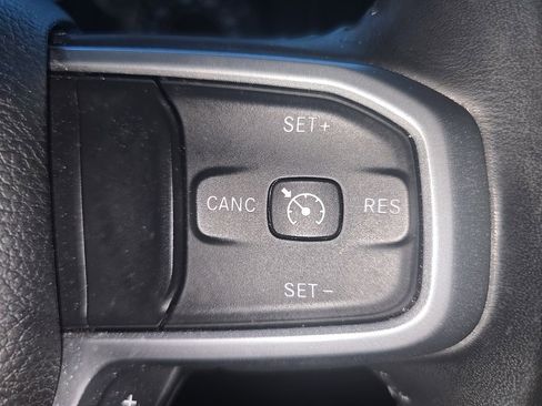 Used 2021 RAM 1500 Big Horn image 25