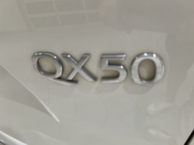 Used 2022 INFINITI QX50 Luxe w/ Appearance Package FWD image 27