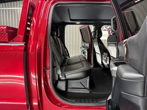 Used 2017 Ford F250 Platinum w/ Platinum Ultimate Package AWD/4WD image 31