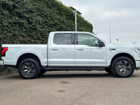 New 2025 Ford F150 Lightning Flash image 3