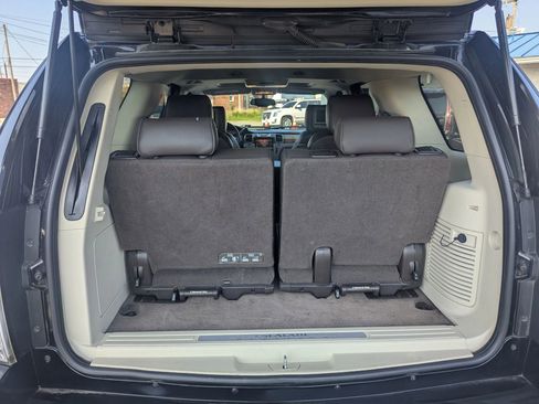 Used 2011 Cadillac Escalade Platinum image 22