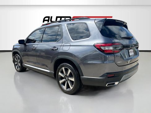 Used 2025 Honda Pilot Elite image 5