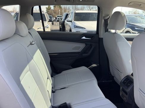 Used 2019 Volkswagen Tiguan SEL w/ 3rd Row Seat Package image 17