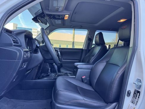 Used 2021 Toyota 4Runner Venture image 5