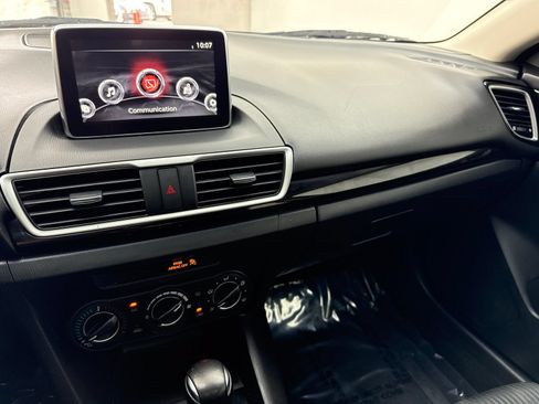 Used 2016 MAZDA MAZDA3 i Touring FWD image 24