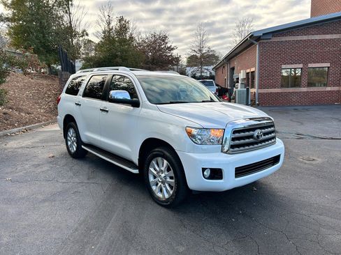 Used 2015 Toyota Sequoia Platinum image 9